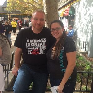 Meet your Posher, Travis-krystal